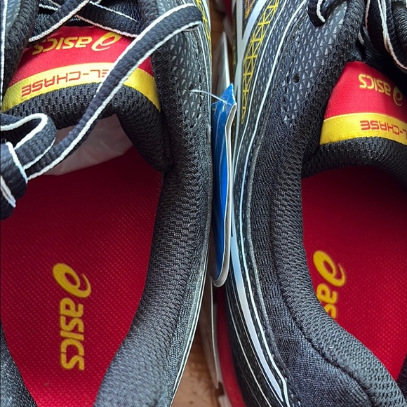 Asics gel chase Black and Red Athletic Shoes - Picture 9 of 12